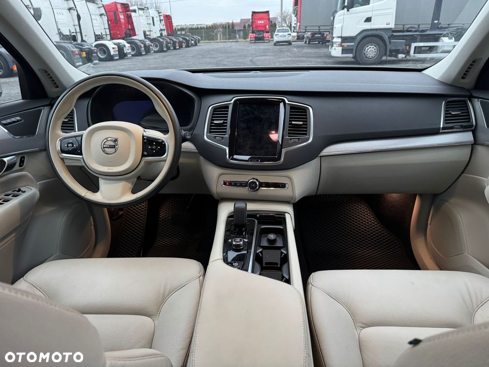 Volvo XC 90 - 17