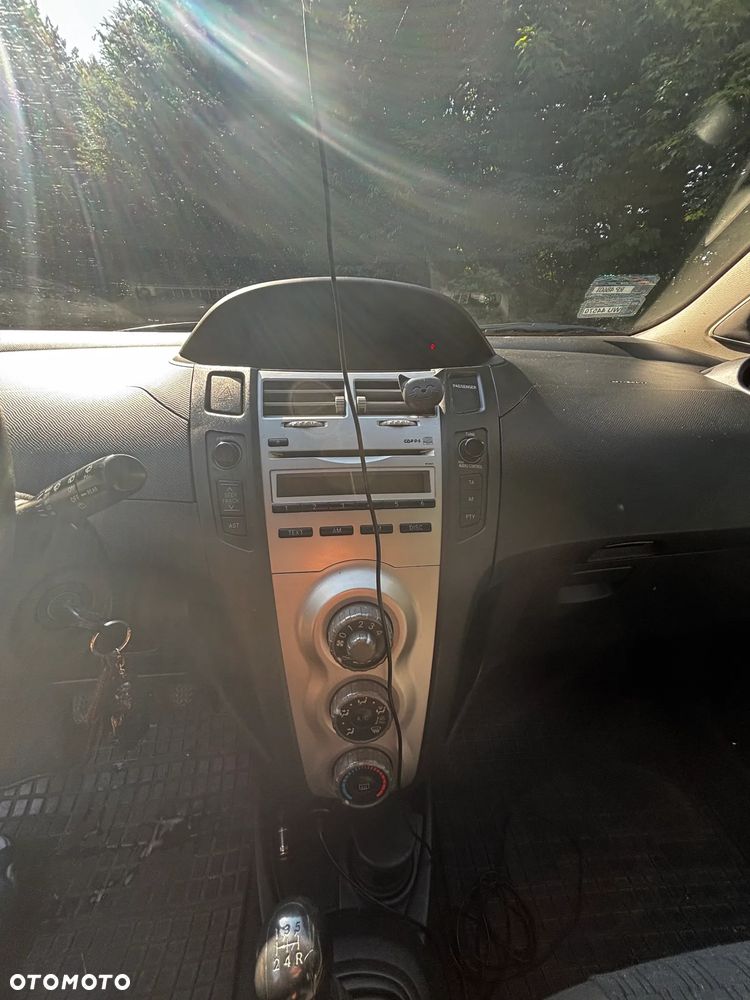 Toyota Yaris 1.0 Luna A/C - 7