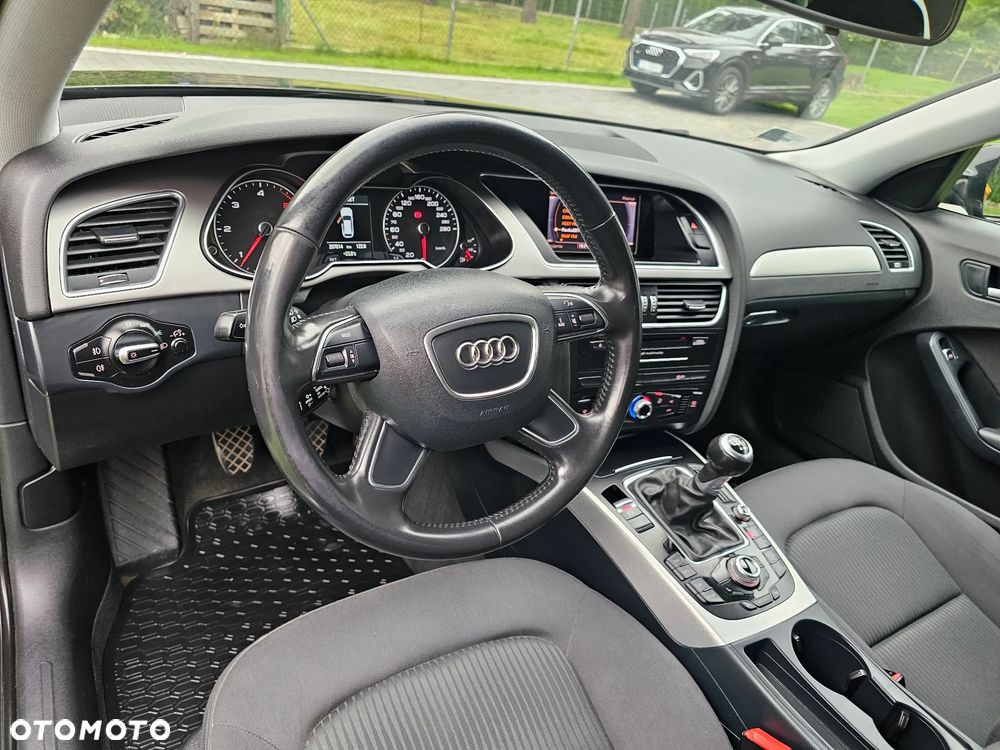Audi A4 Avant 2.0 TDI - 25