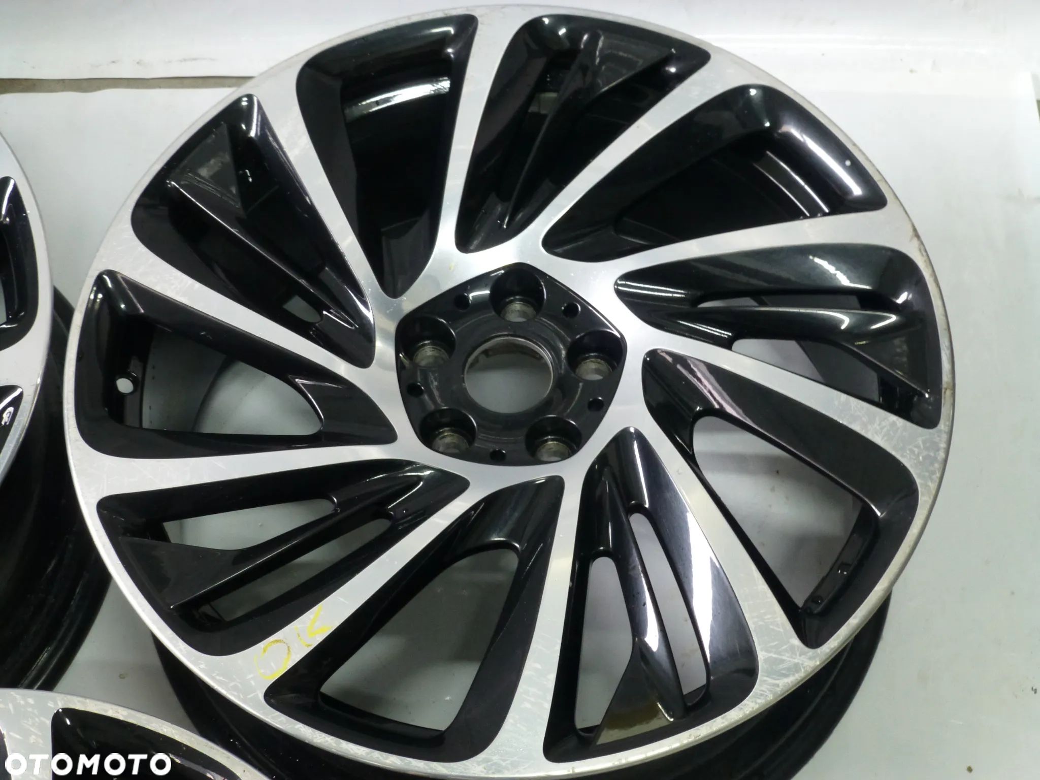Felgi BMW I8 prawa lewa tylna - 1