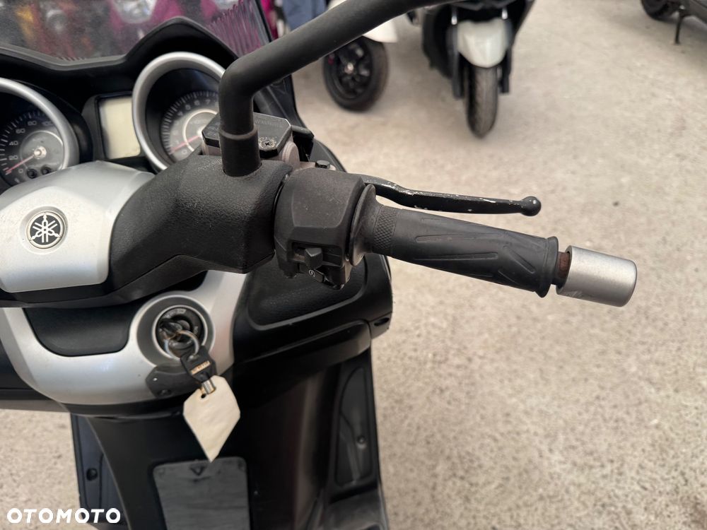 Yamaha X-max - 11