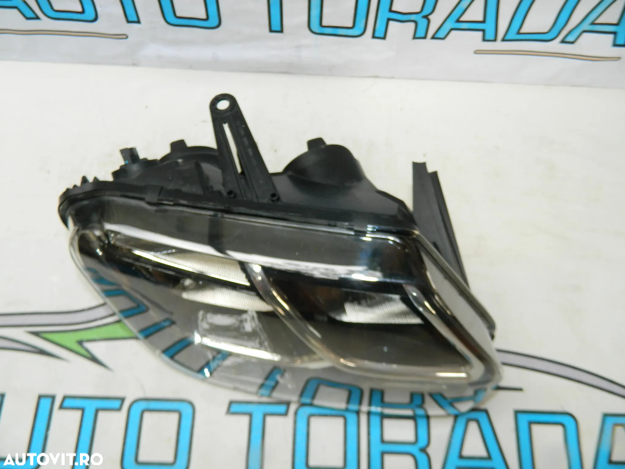 Far dreapta Dacia Duster Facelift model 2013 2014 2015 cod 260100156R - 8