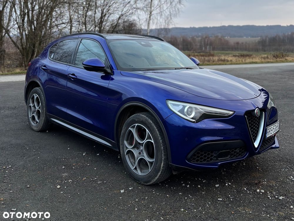 Alfa Romeo Stelvio 2.0 Turbo 16V AT8-Q4 Veloce - 4