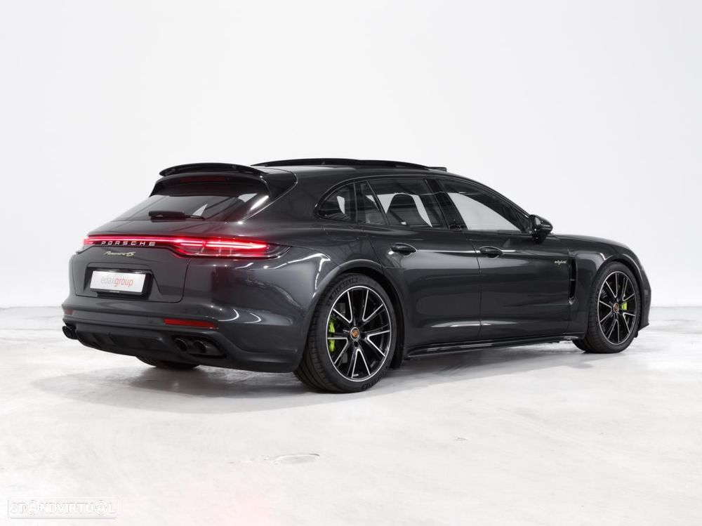 Porsche Panamera Sport Turismo 4S E-Hybrid - 3