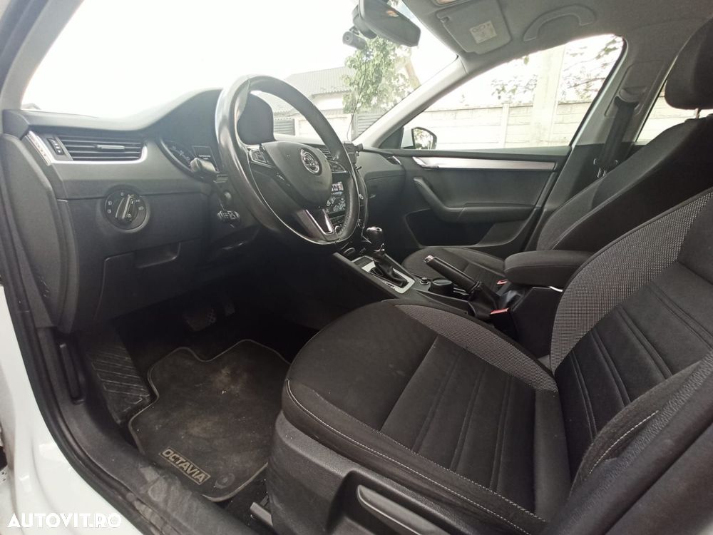 Skoda Octavia 1.6 TDI DSG Style - 9