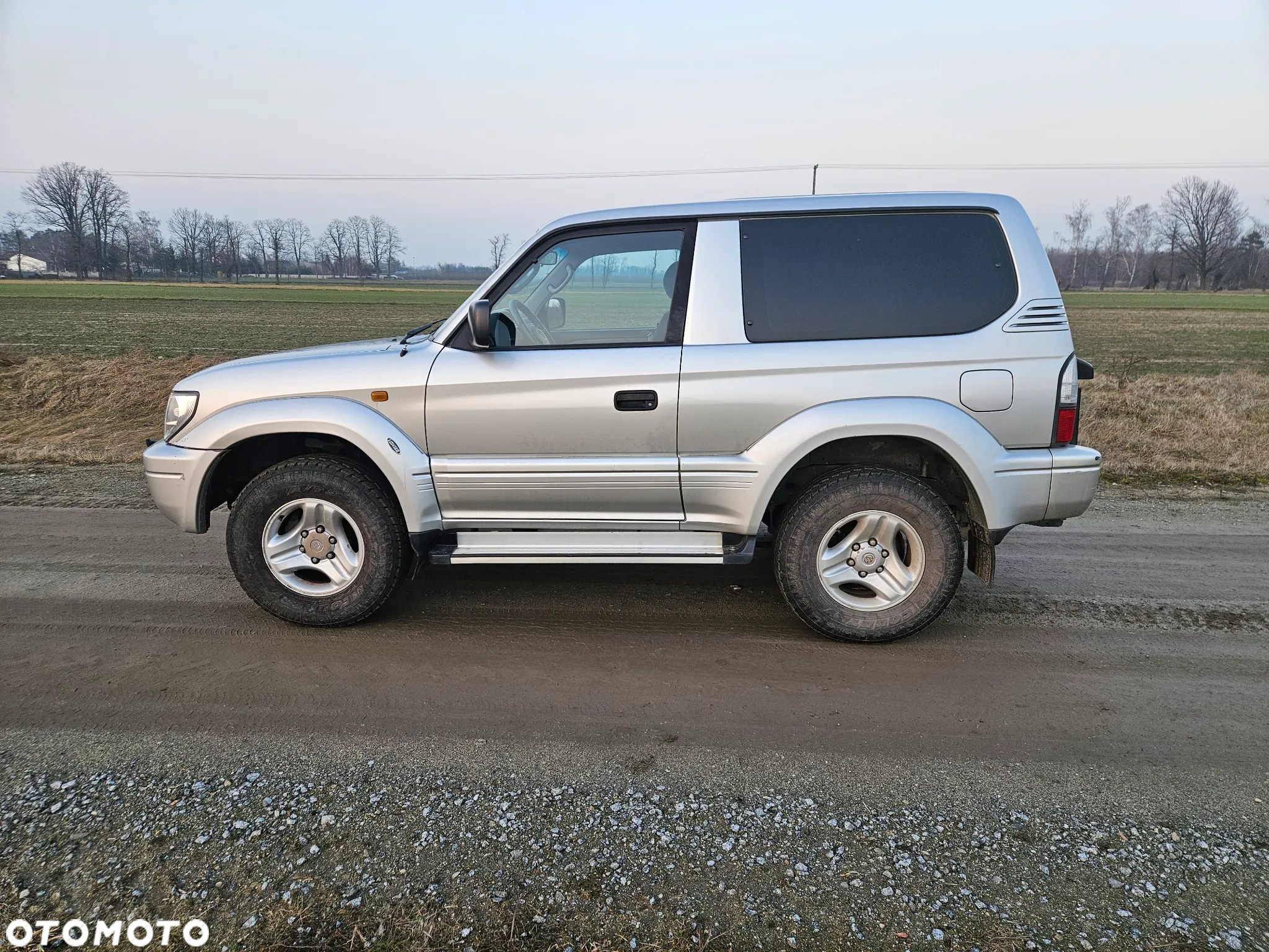 Toyota Land Cruiser - 2
