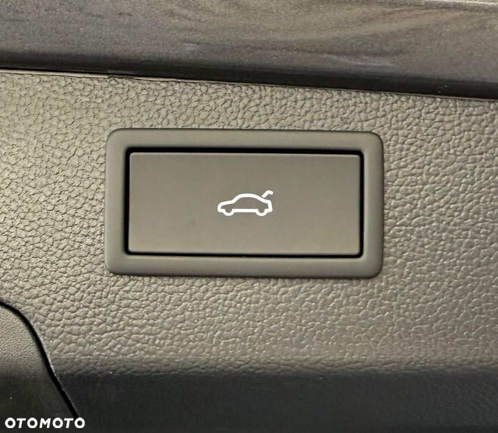 Volkswagen Passat - 31