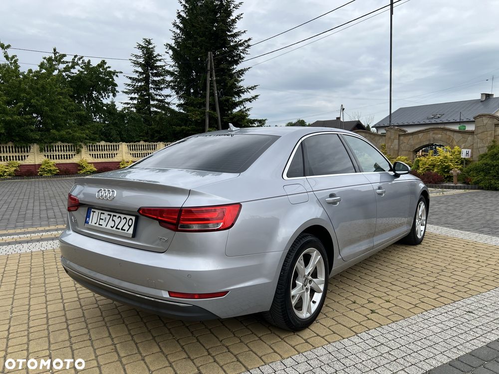 Audi A4 Limousine - 5