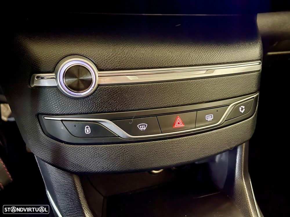 Peugeot 308 SW BlueHDi 130 EAT8 Style - 21