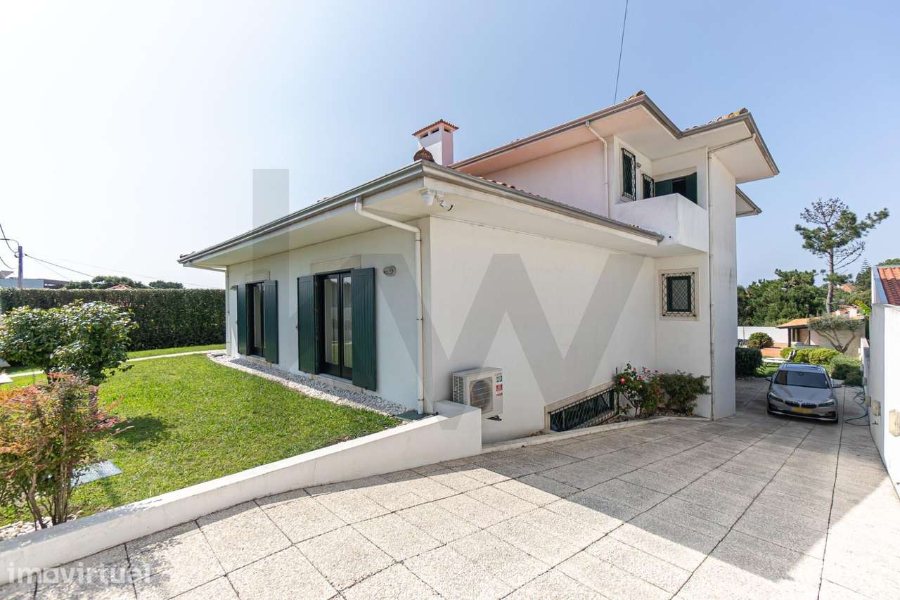 Moradia T4 Contemporânea com Piscina e Vistas de Mar a 300m da Praia – - Grande imagem: 4/60