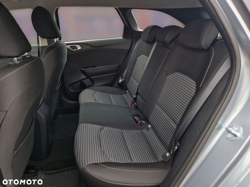 Kia Ceed 1.5 T-GDI M DCT - 33
