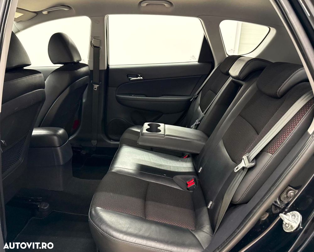 Hyundai i30 1.6 CRDI Edition Plus - 21