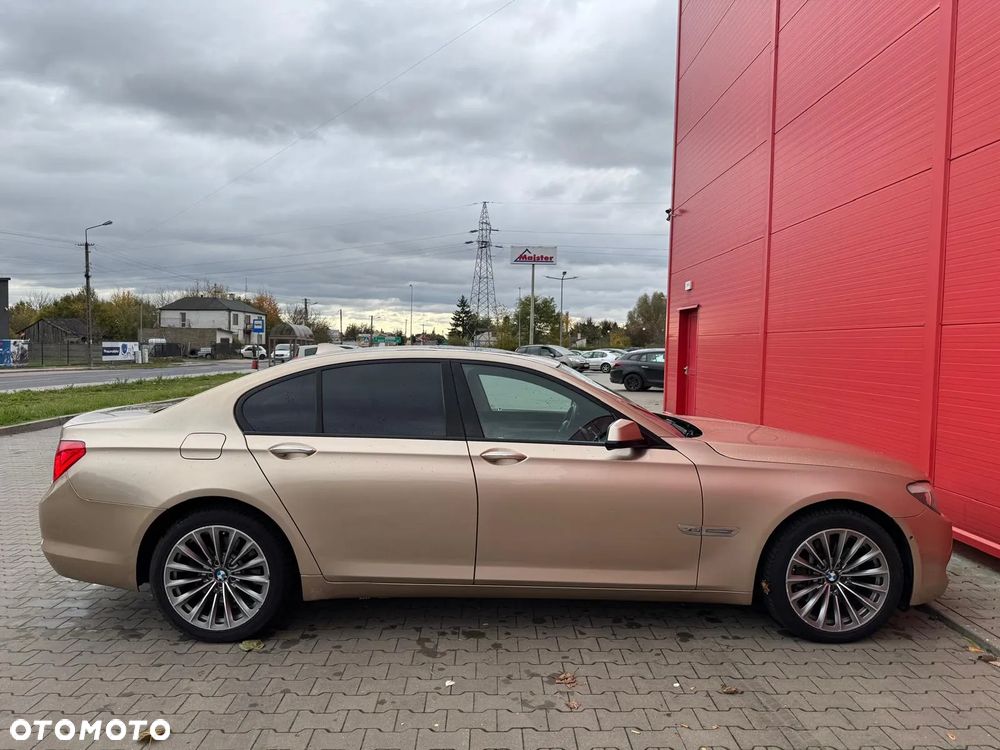 BMW Seria 7 740d xDrive - 5
