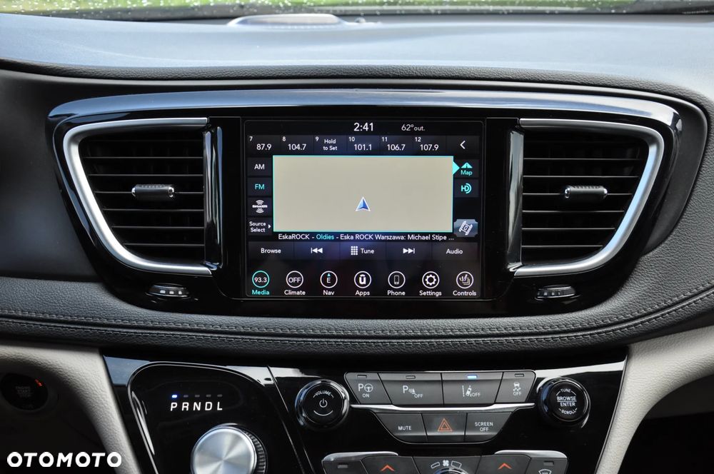 Chrysler Pacifica - 19