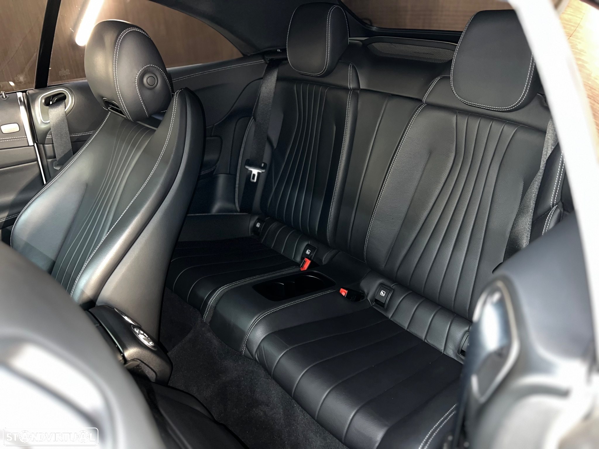 Mercedes-Benz E 300 - 13