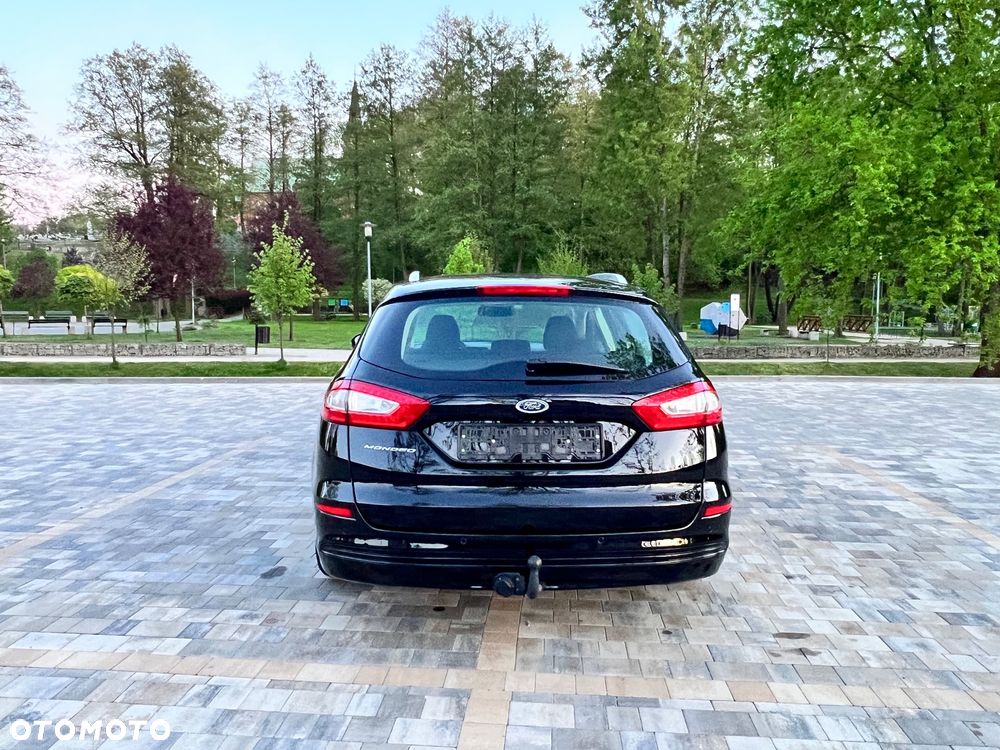 Ford Mondeo - 36