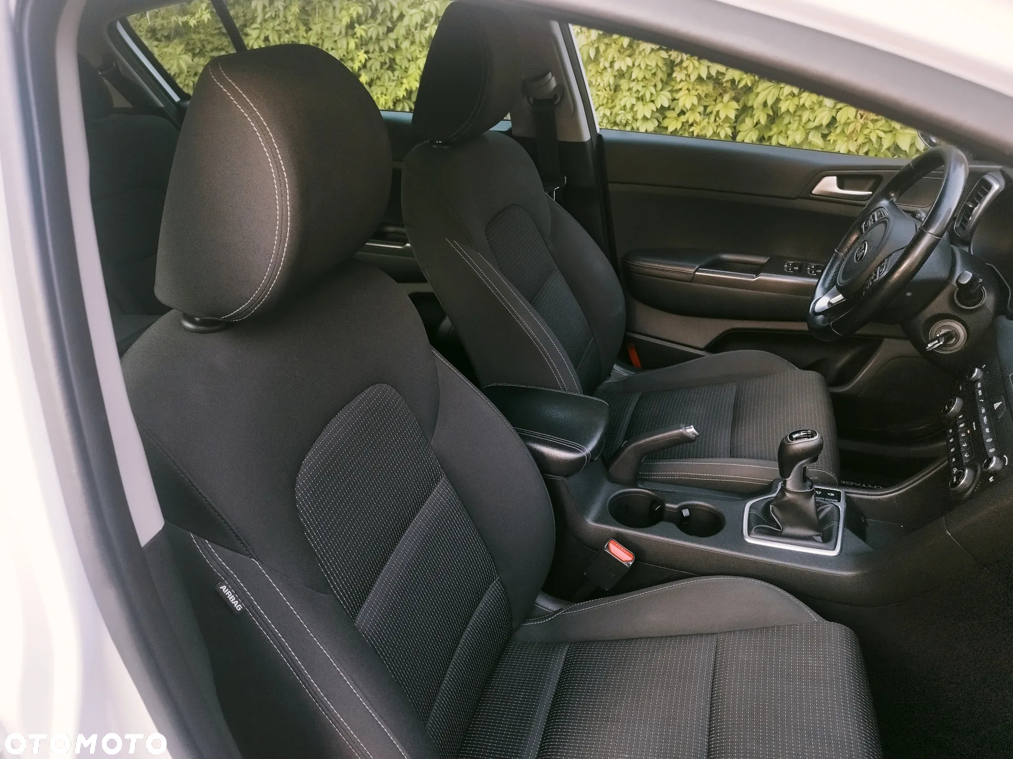 Kia Sportage 1.7 CRDI 2WD Dream-Team Edition - 34