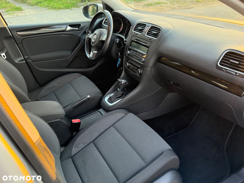Volkswagen Golf - 23