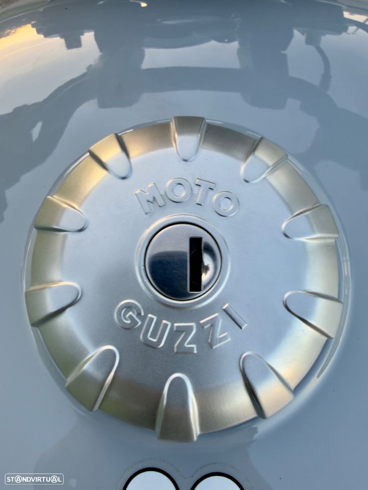 Moto Guzzi V7 Sport - 19