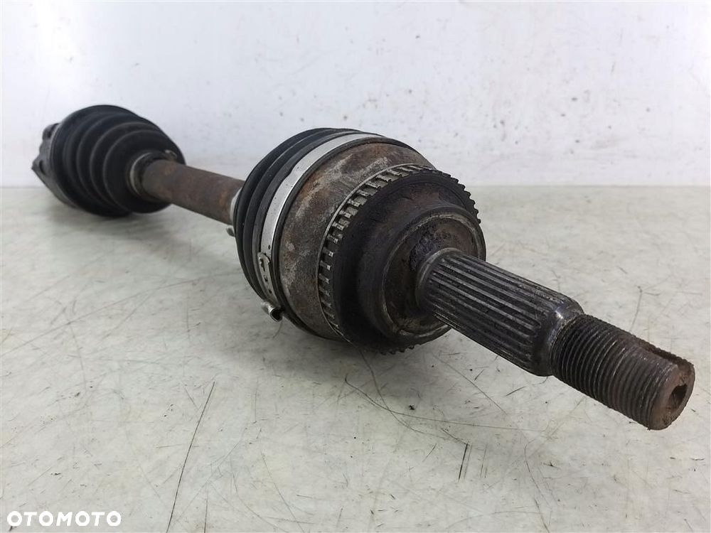 Półoś przód przednia lewa Toyota Corolla E12 2001-2007 2.0D4D 110KM - 2