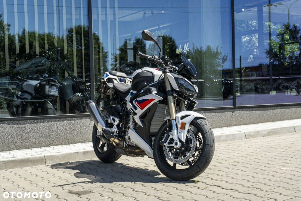 BMW S - 2