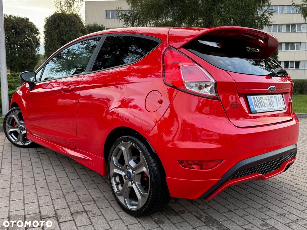 Ford Fiesta ST - 18