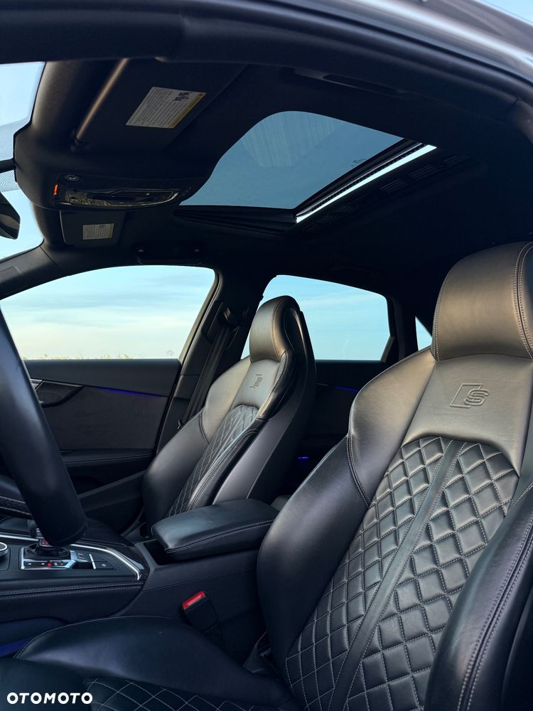 Audi S4 Limousine - 24