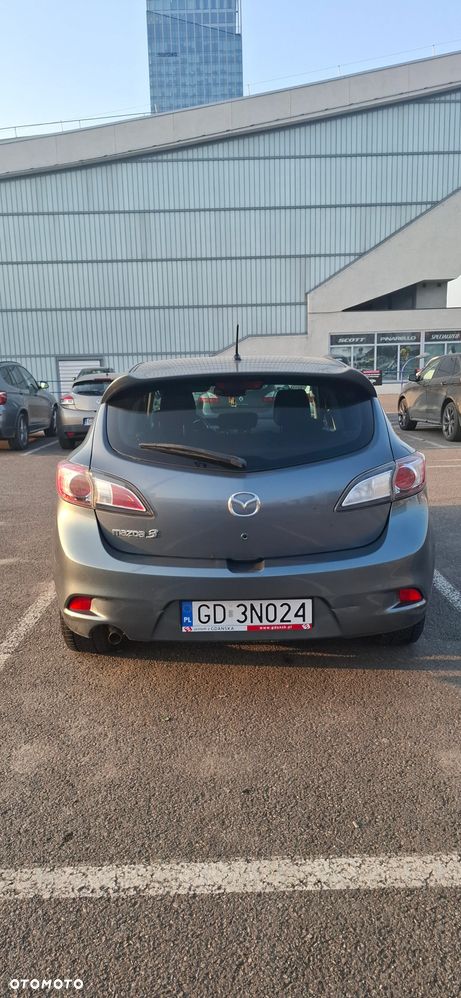 Mazda 3 1.6 Navi + - 6