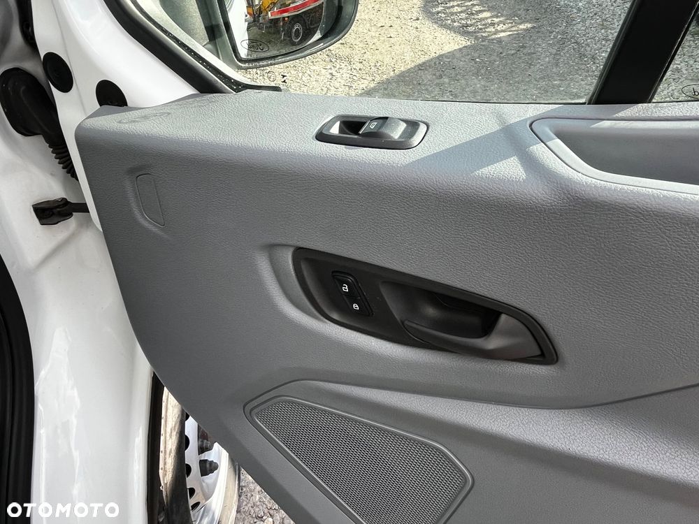 Ford Transit - 15