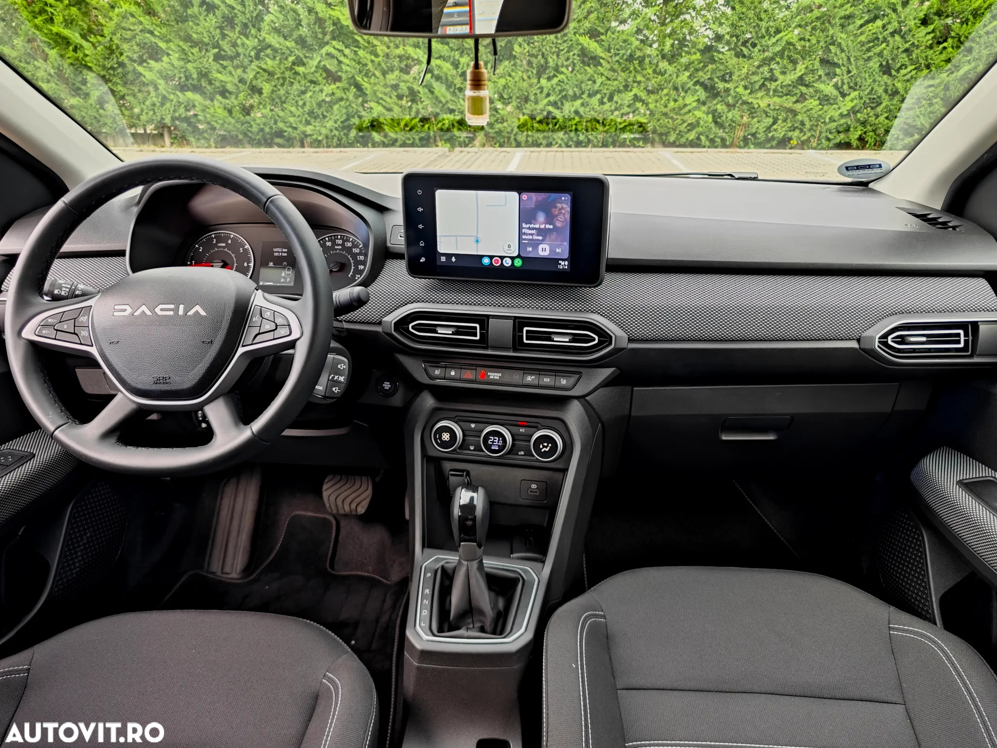 Dacia Logan TCe 90 CVT Prestige - 9