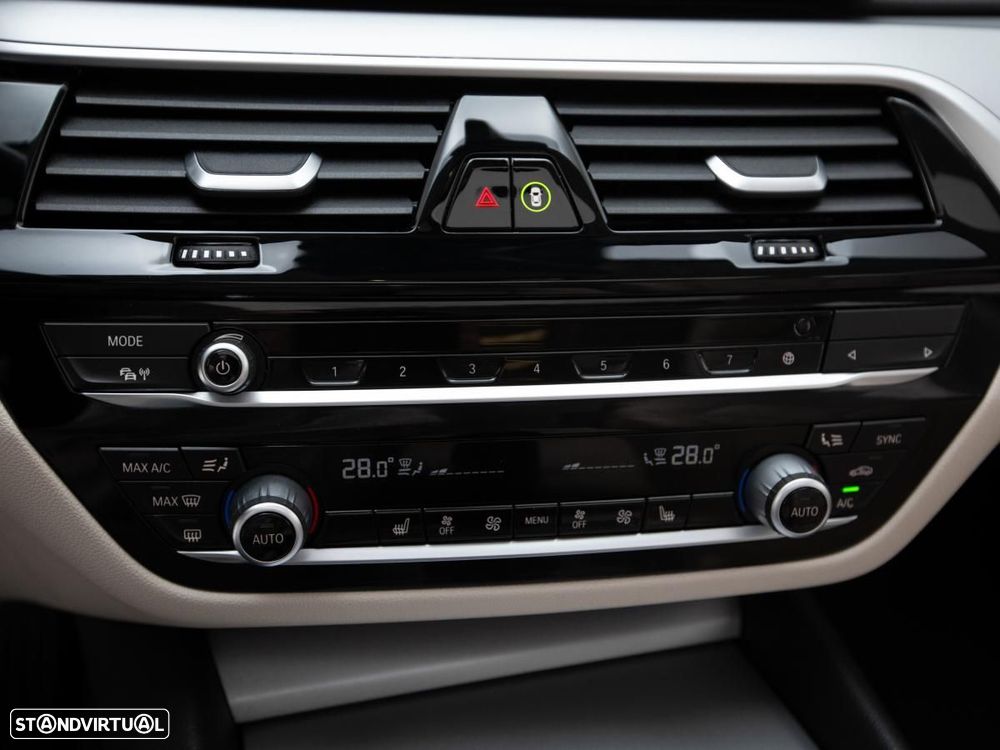 BMW 520 e - 21