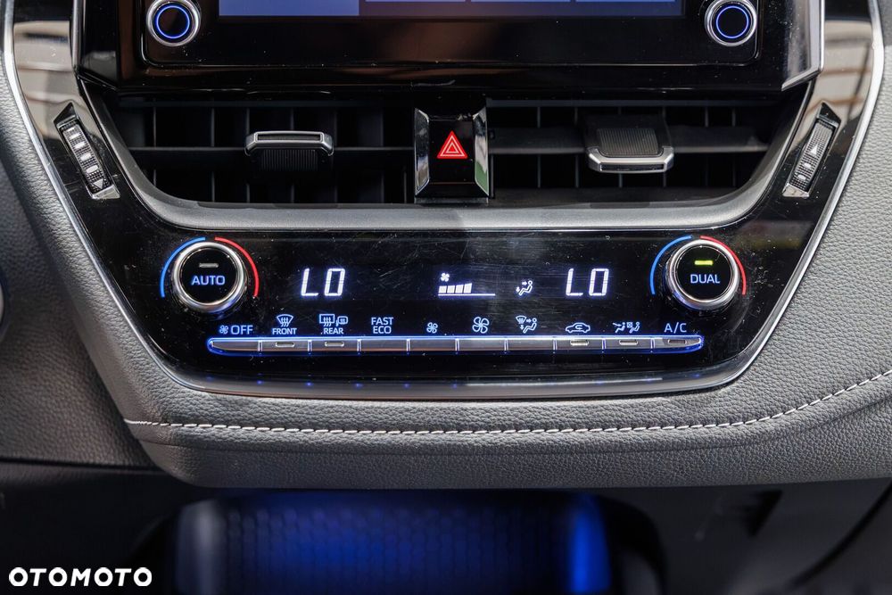 Toyota Corolla 2.0 Hybrid Comfort - 29