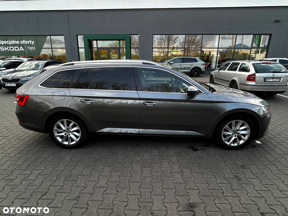 Skoda Superb 2.0 TDI SCR Ambition DSG - 4