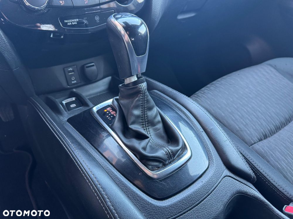 Nissan X-Trail 1.6 DCi N-Connecta Xtronic 2WD EU6 - 19