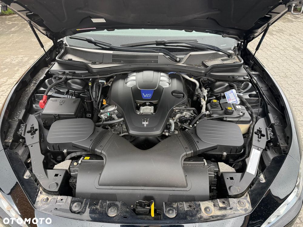 Maserati Ghibli GranSport - 26