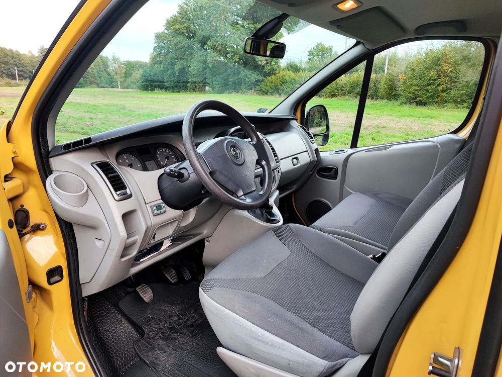 Opel Vivaro - 10