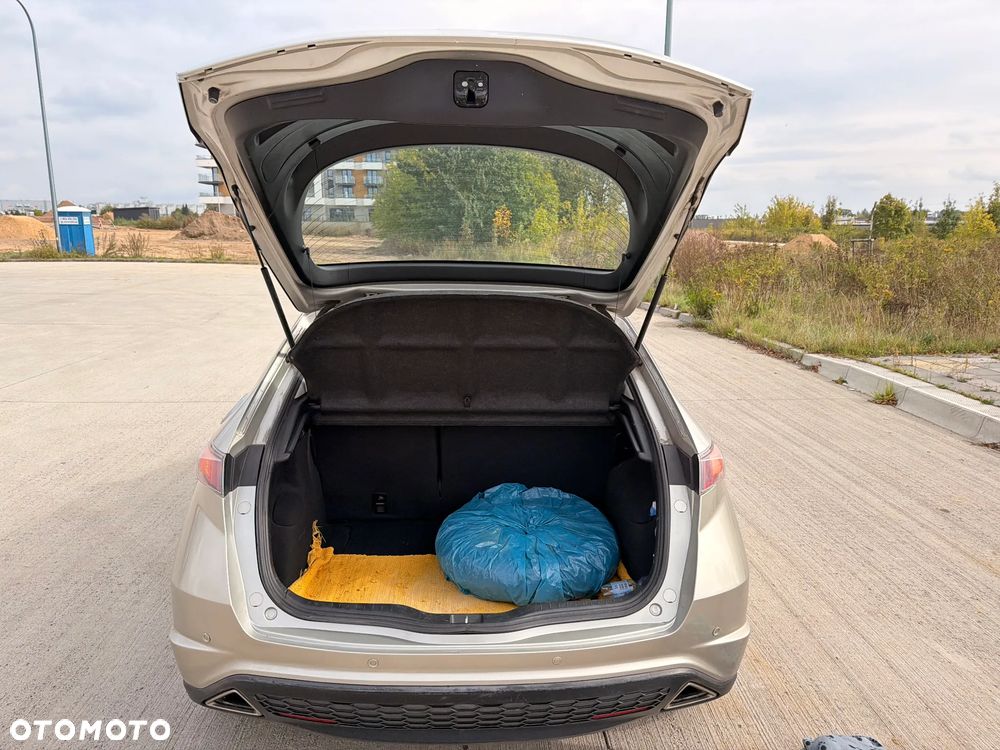Honda Civic 1.8 Comfort - 8