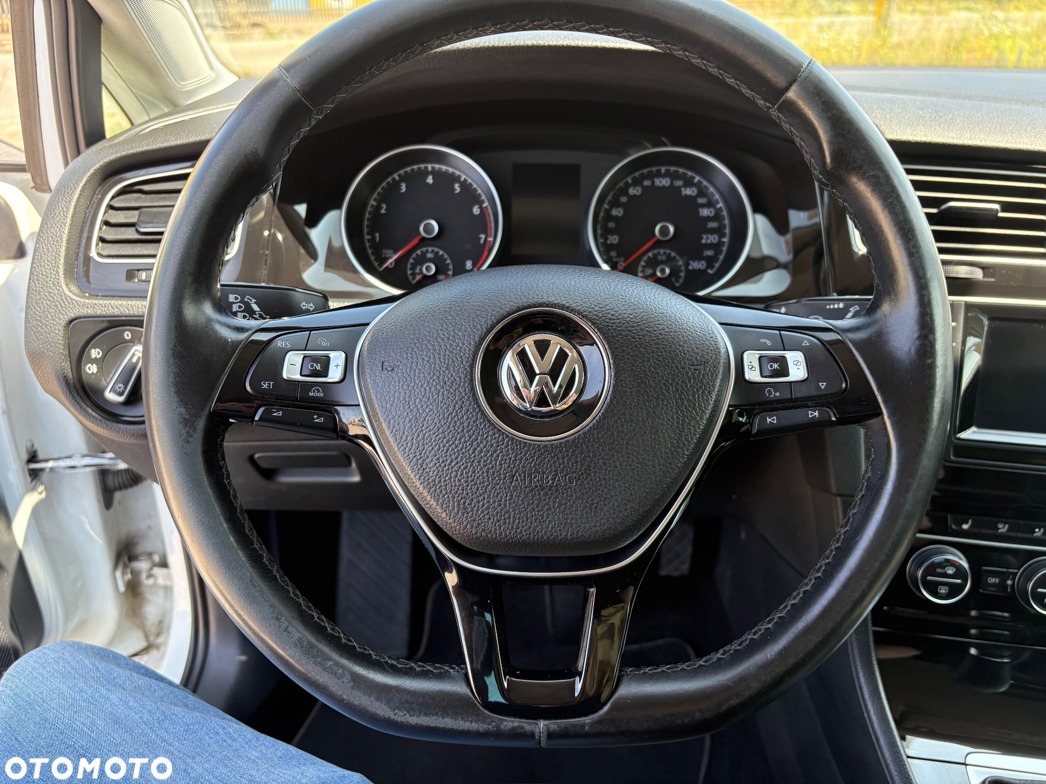 Volkswagen Golf VII 1.4 TSI BMT Highline - 19