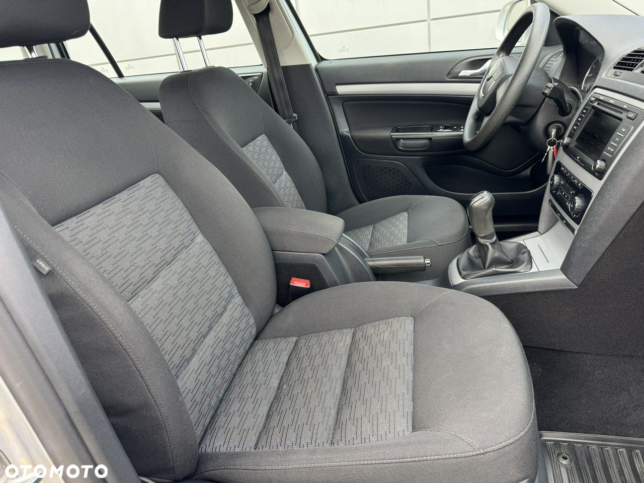Skoda Octavia 1.6 Ambition - 18