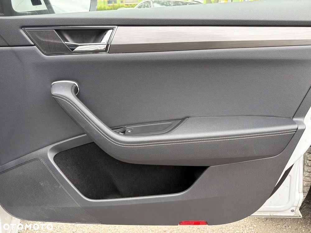 Skoda Superb 2.0 TSI Style DSG - 37