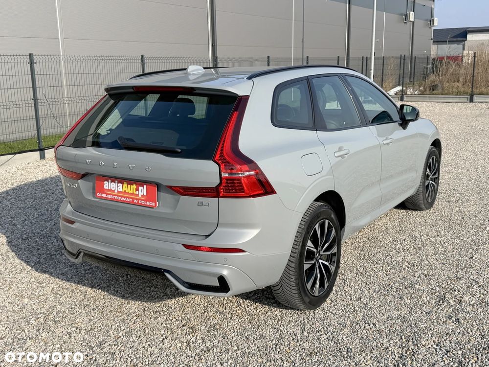 Volvo XC 60 B4 B Plus Dark - 4
