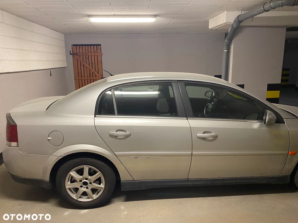 Opel Vectra 2.2 - 7