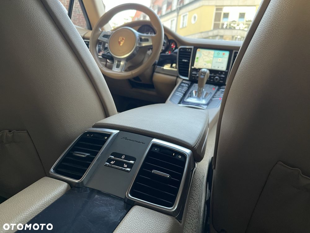 Porsche Panamera - 10