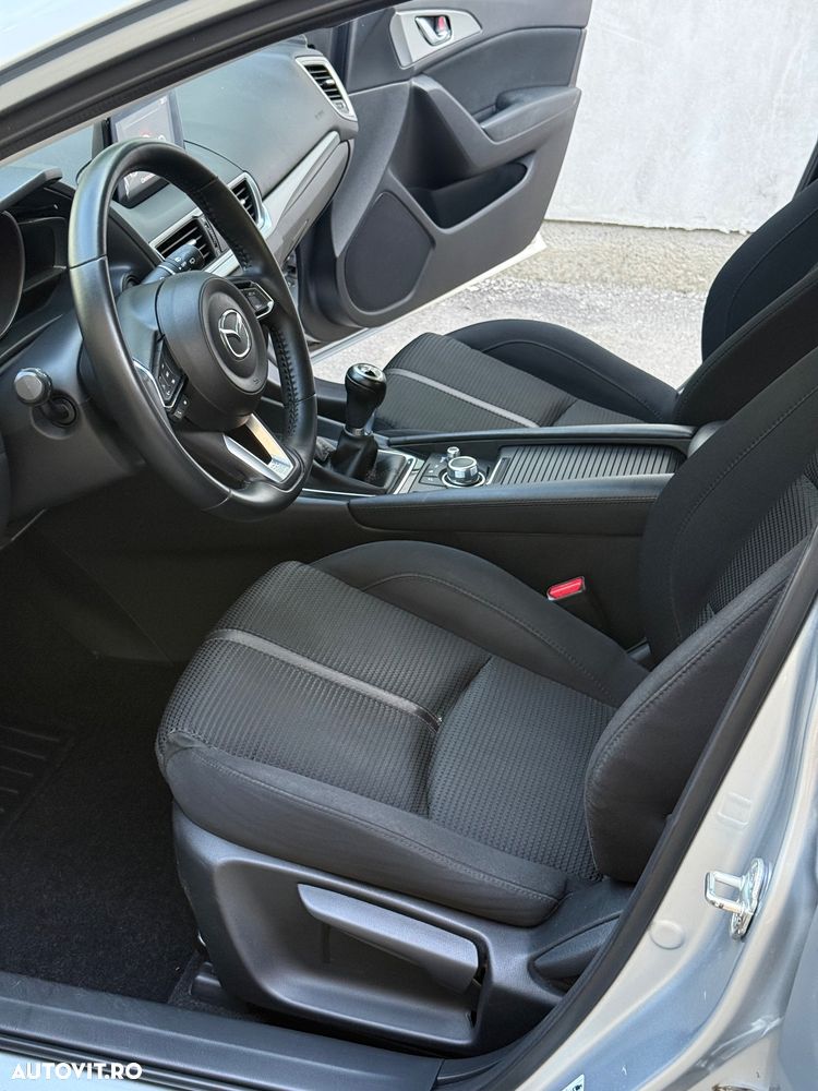 Mazda 3 - 15