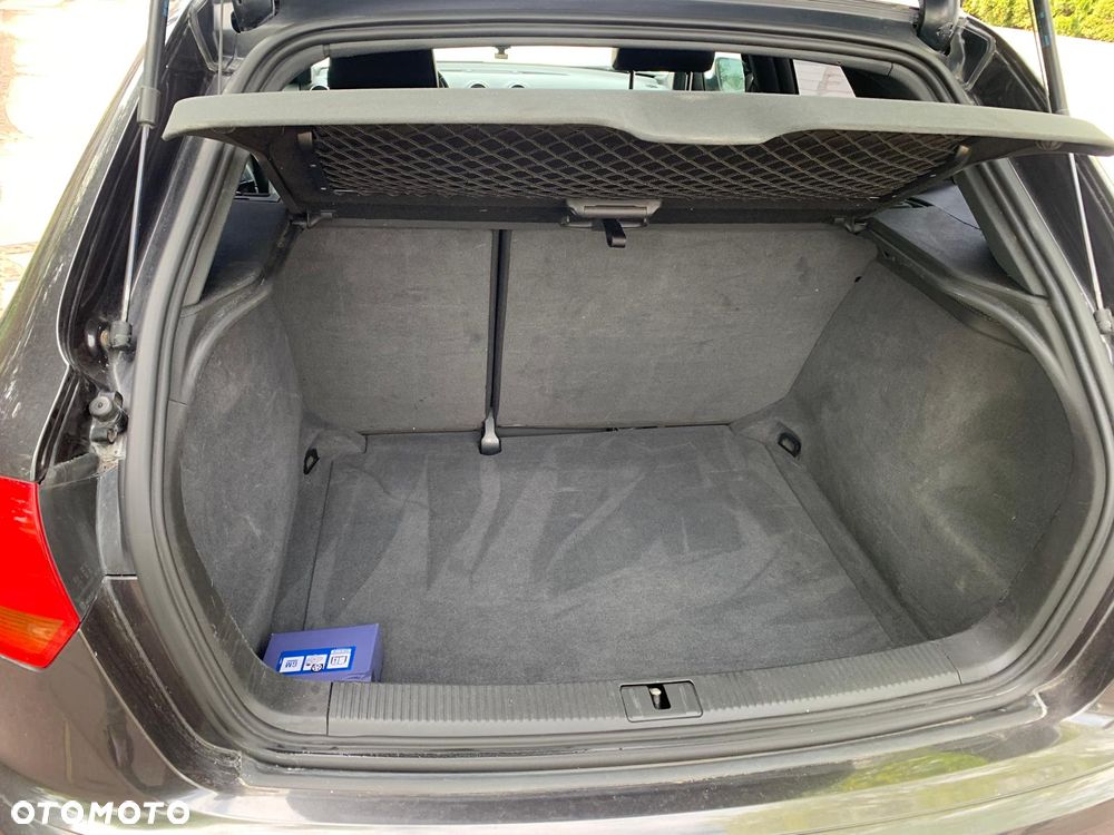Audi A3 Sportback 2.0 TDI Ambiente - 24