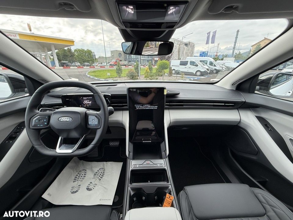 Ford Explorer - 27