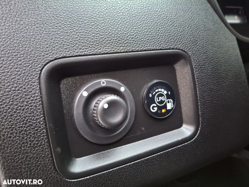 Dacia Duster 1.6 SCe Prestige jante 16" - 17