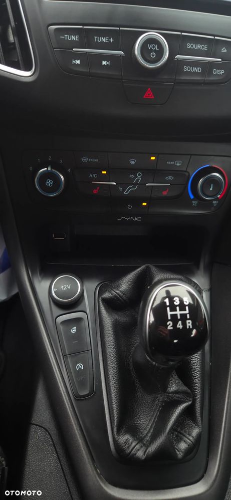 Ford Focus 1.0 EcoBoost Start-Stopp-System Champions Edition - 24