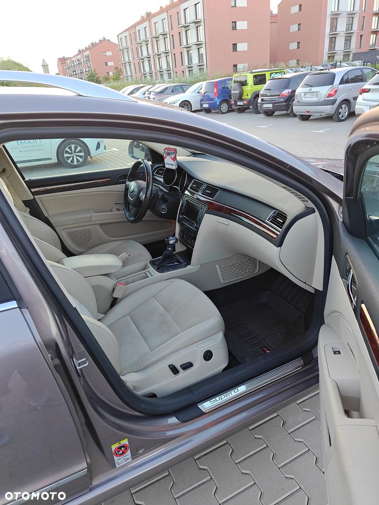 Skoda Superb 1.8 TSI Elegance DSG - 4
