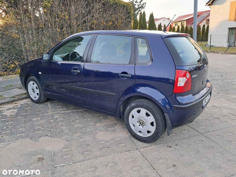 Volkswagen Polo 1.4 16V Comfortline - 17